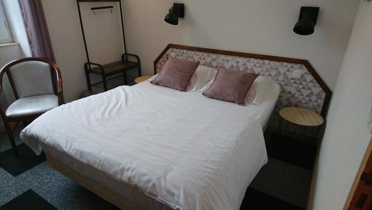 Hotel Les Deux Porches Verrieres  ภายนอก รูปภาพ