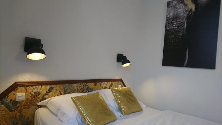 Hotel Les Deux Porches Verrieres  ภายนอก รูปภาพ