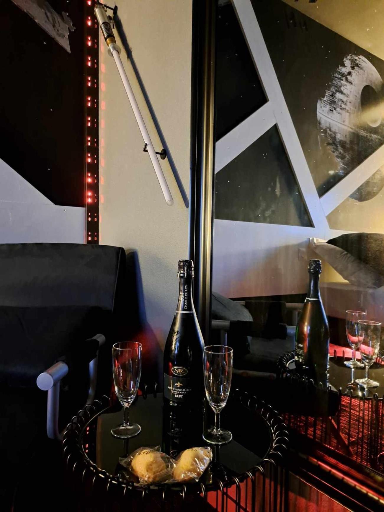 Hotel Les Deux Porches Verrieres  ภายนอก รูปภาพ