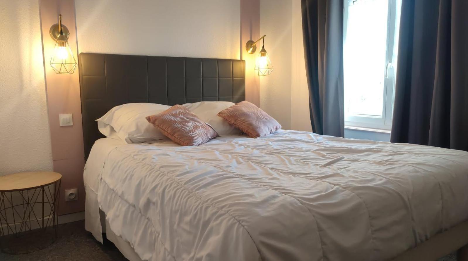 Hotel Les Deux Porches Verrieres  ภายนอก รูปภาพ