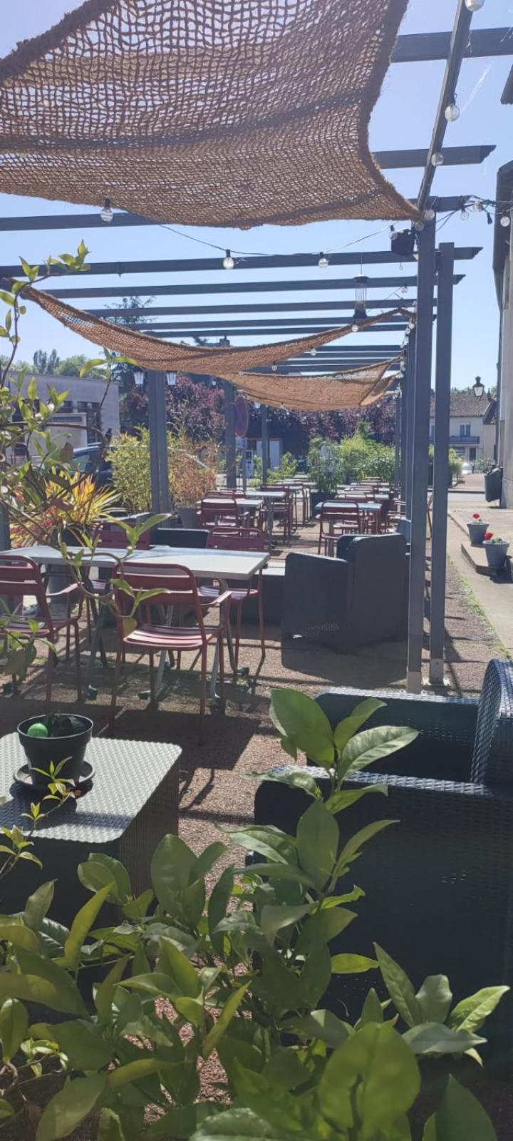 Hotel Les Deux Porches Verrieres  ภายนอก รูปภาพ